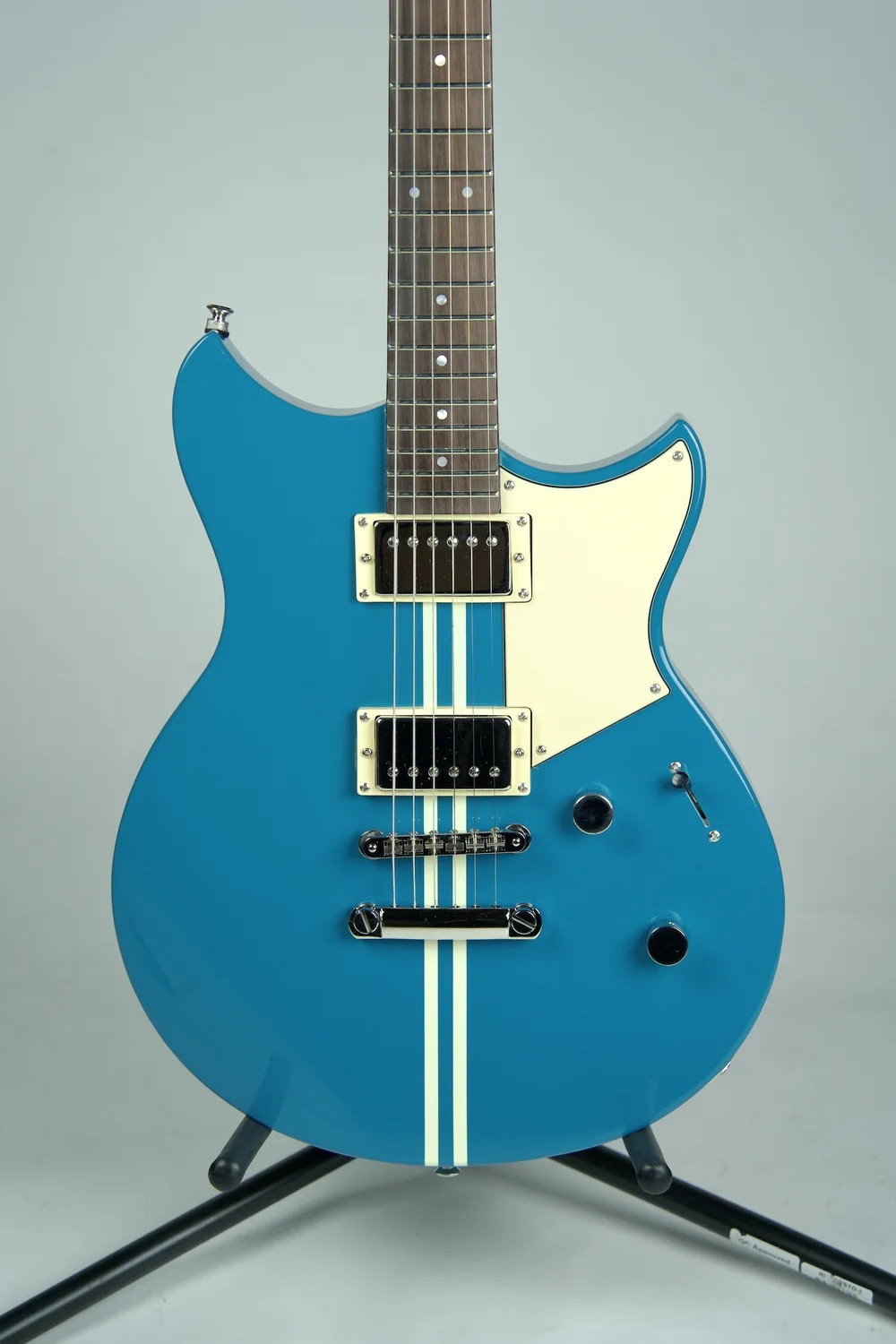 YAMAHA RSE20 スウィフト ブルー Amazon.com: Yamaha Revstar Element RSE20 SWB Electric Guitar